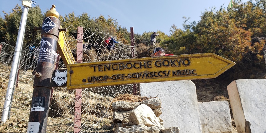 Everest Base Camp Trek way to Tengboche